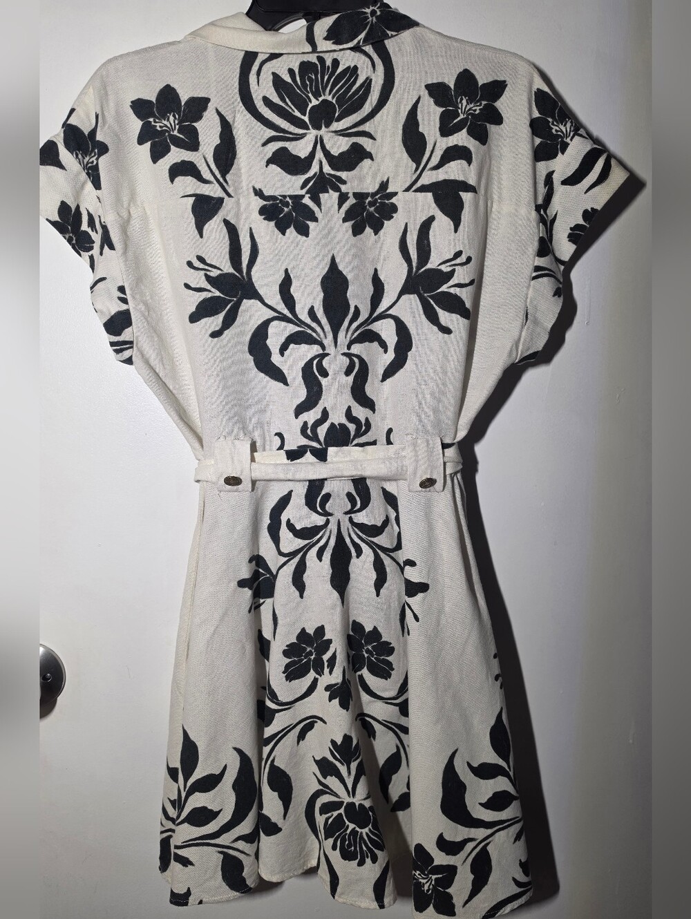 Zara Neutral Floral Button-Front Tie-Waist Dress - Picture 2 of 6